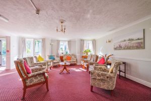 RESIDENTS LOUNGE- click for photo gallery